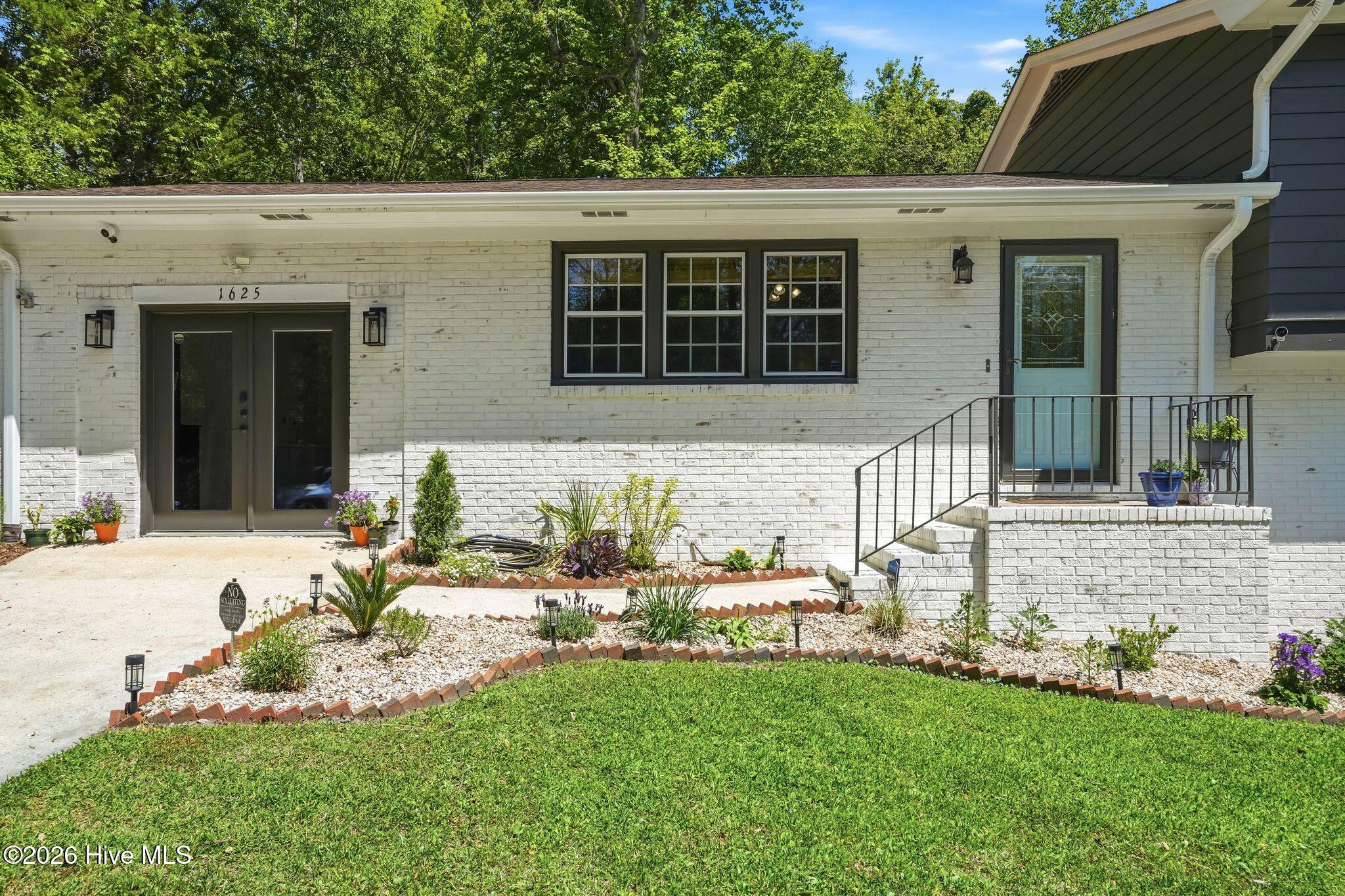 1625 Scotts Hill Loop Road