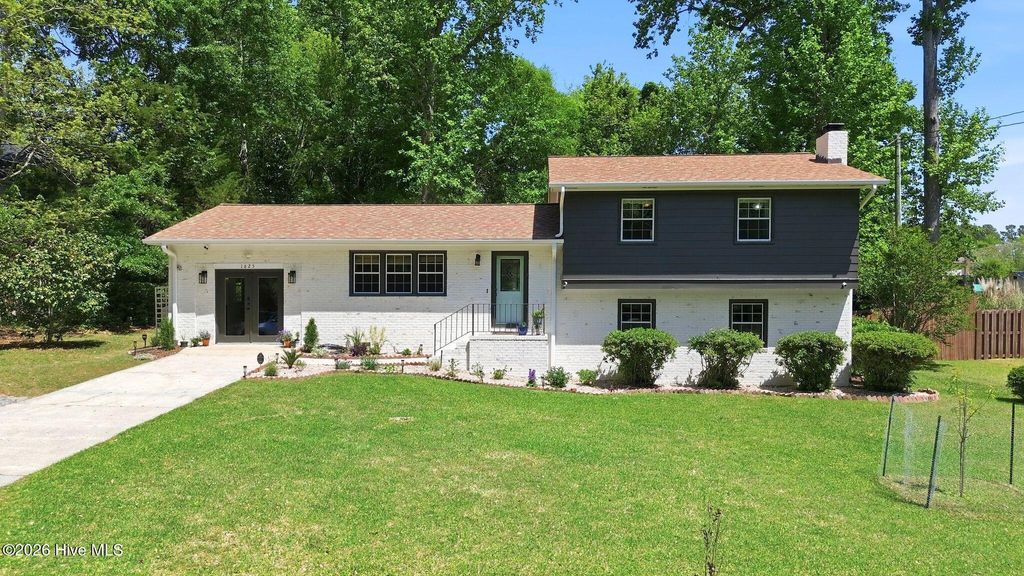 Photo of 1625 Scotts Hill Loop Road, Wilmington, NC 28411 (MLS # 100568648)