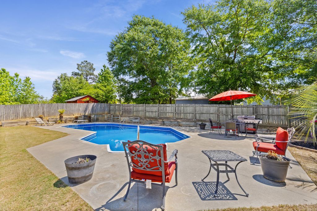 Photo of 814 Stoneview Drive, Grovetown, GA 30813 (MLS # 555541)