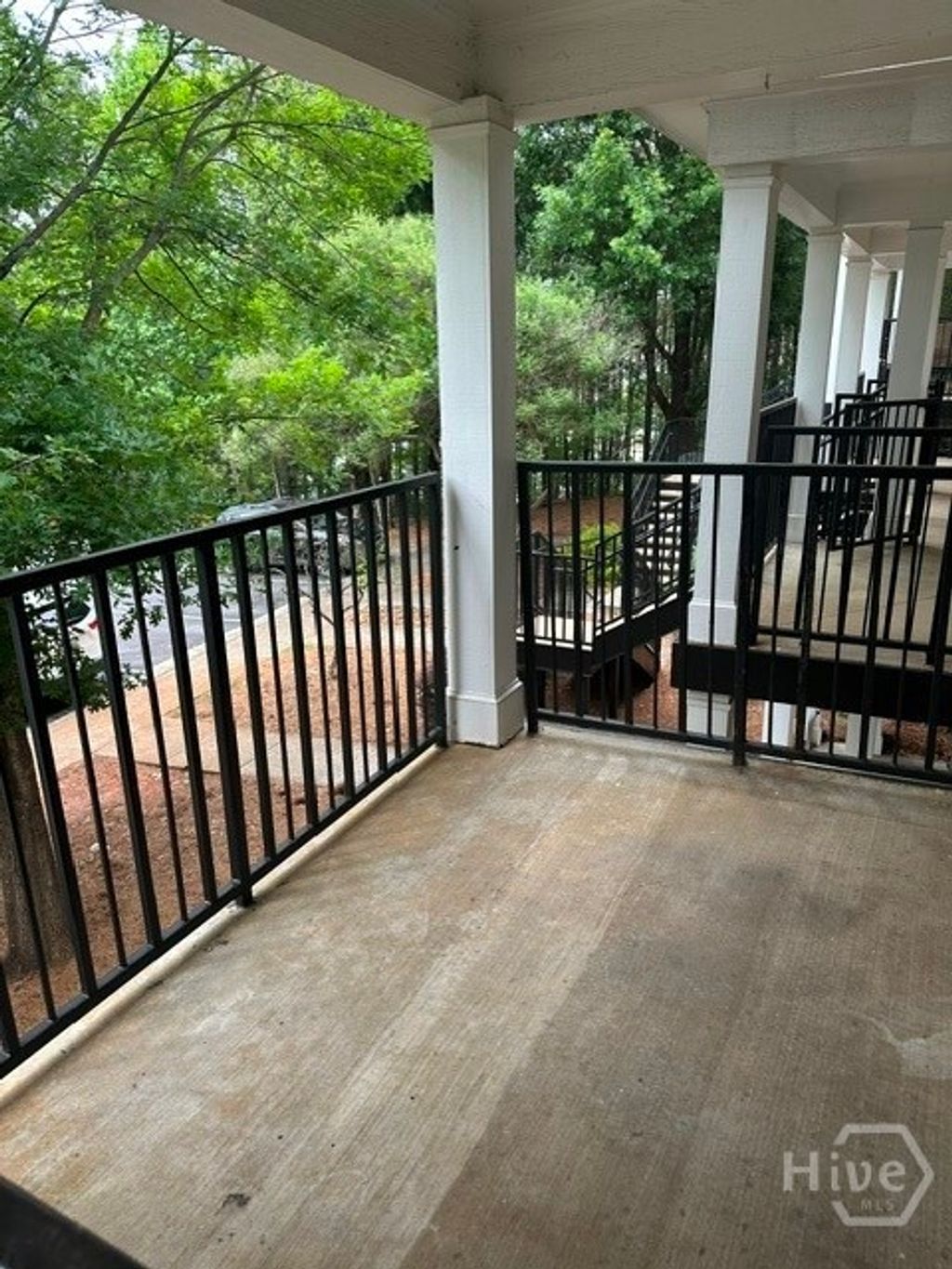 Photo of 1035 Barnett Shoals Road #424, Athens, GA 30605 (MLS # CL355758)