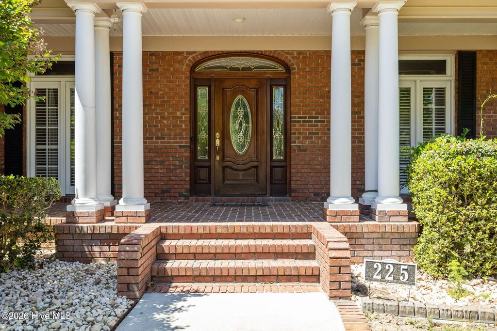 Photo of 225 Shearwater Drive, Hampstead, NC 28443 (MLS # 100570799)