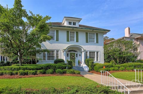Photo of 133 E 50th Street, Savannah, GA 31405 (MLS # SA361890)