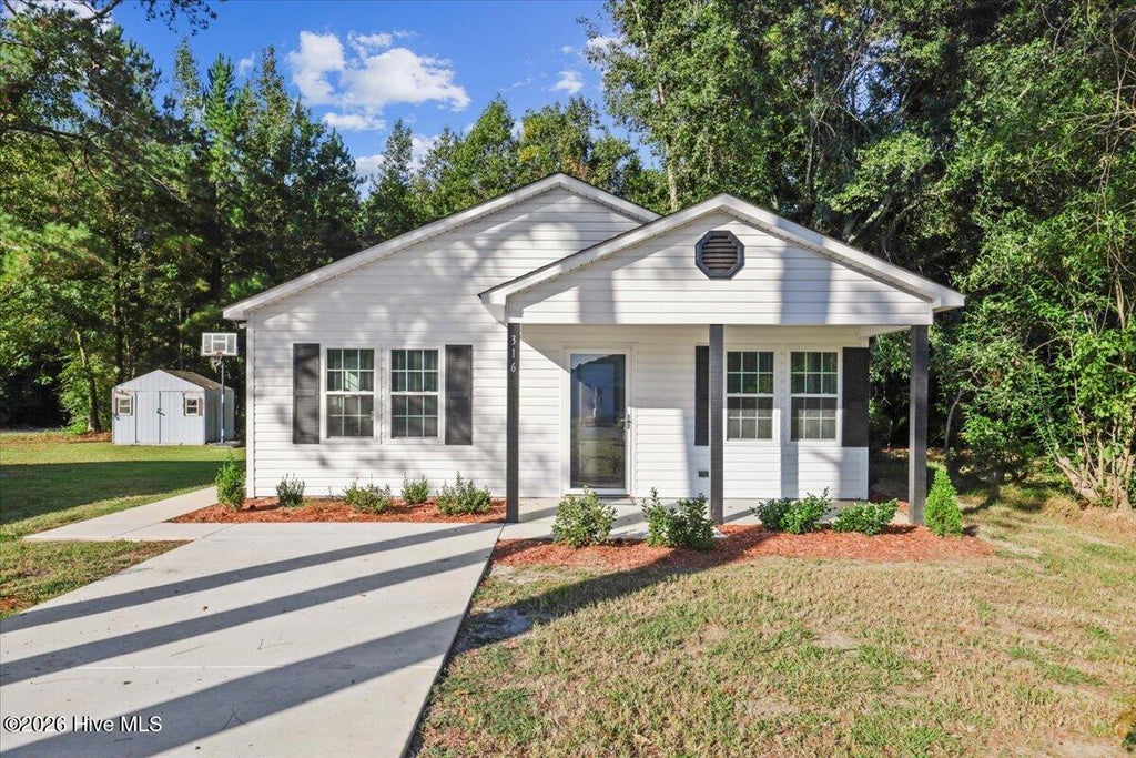 Photo of 316 S Gum South Street, Warsaw, NC 28398 (MLS # 100607713)
