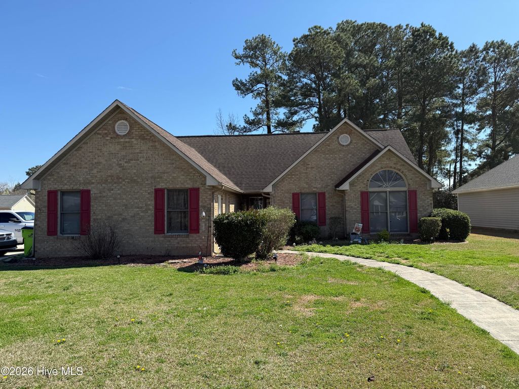 Photo of 300 Mahaffey Lane, New Bern, NC 28560 (MLS # 100563313)