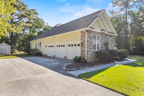Tiny photo for 707 N Green Tee Road, Hampstead, NC 28443 (MLS # 100610364)