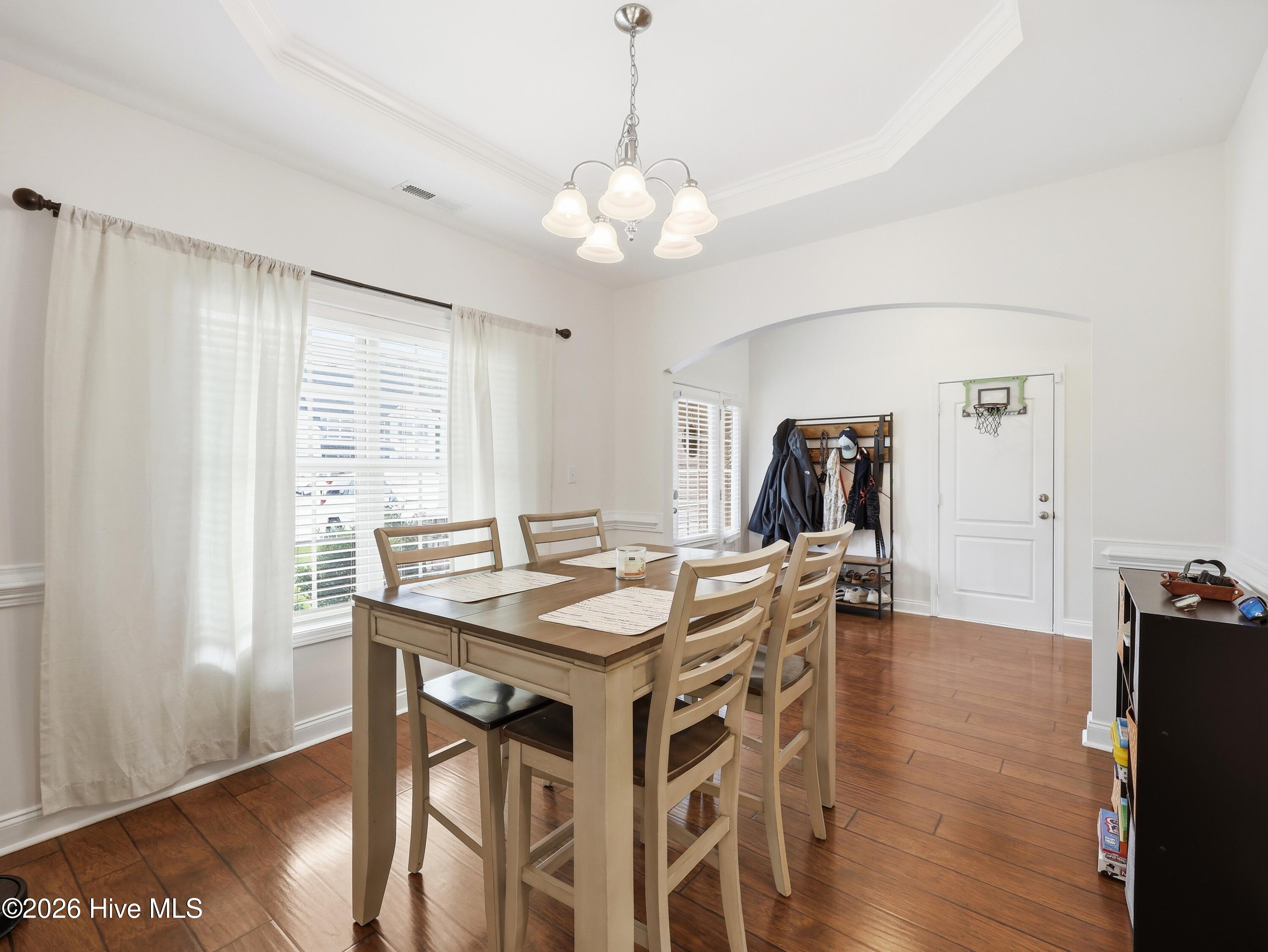 200 Wedgefield Circle