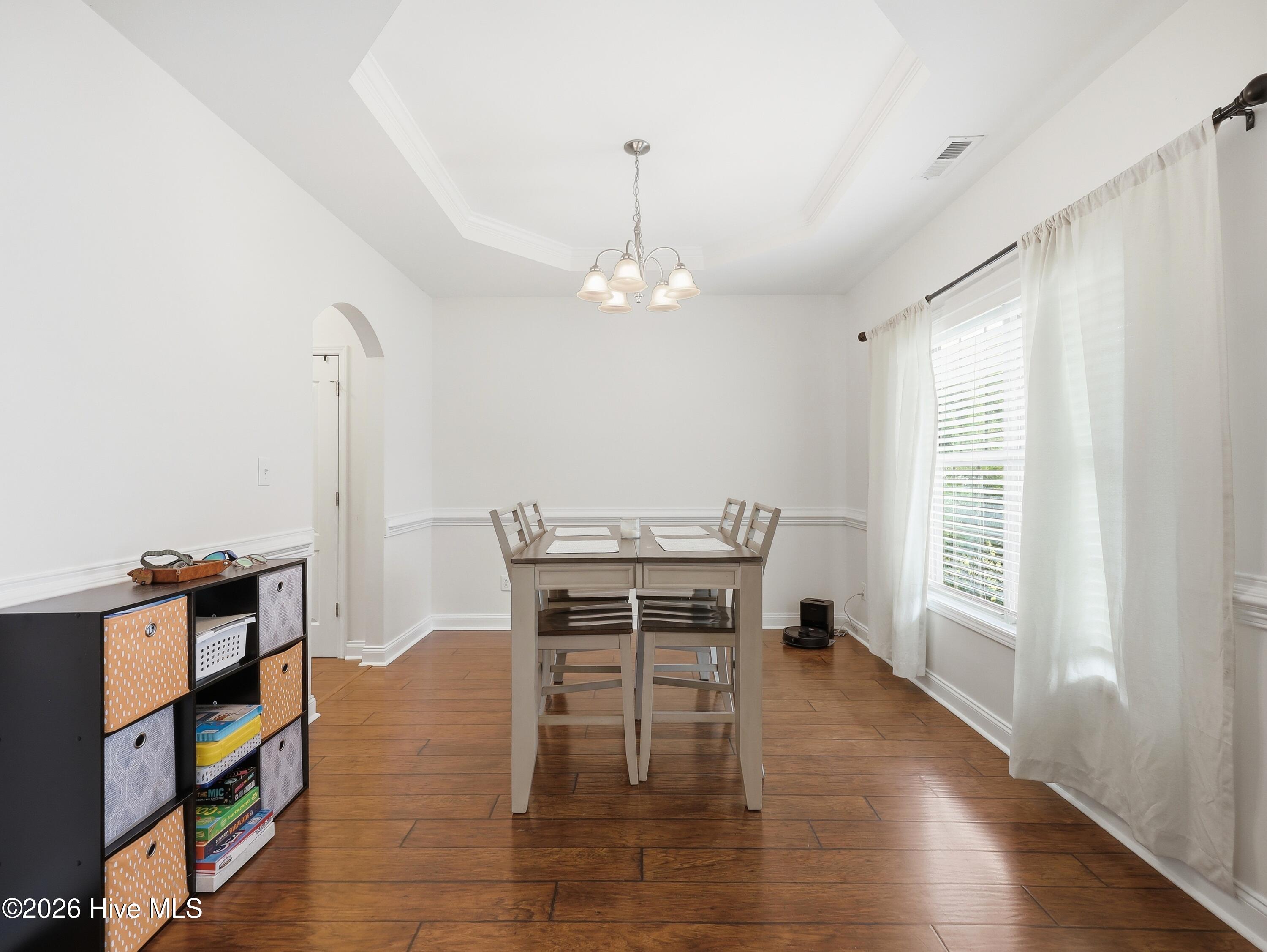 200 Wedgefield Circle