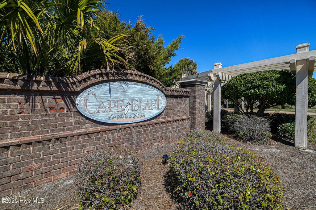 Photo of 40 Sailview Drive, North Topsail Beach, NC 28460 (MLS # 100495154)