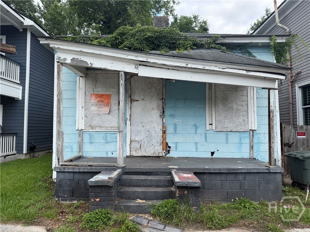 Photo of 1010 E 38th Street, Savannah, GA 31401 (MLS # SA357313)