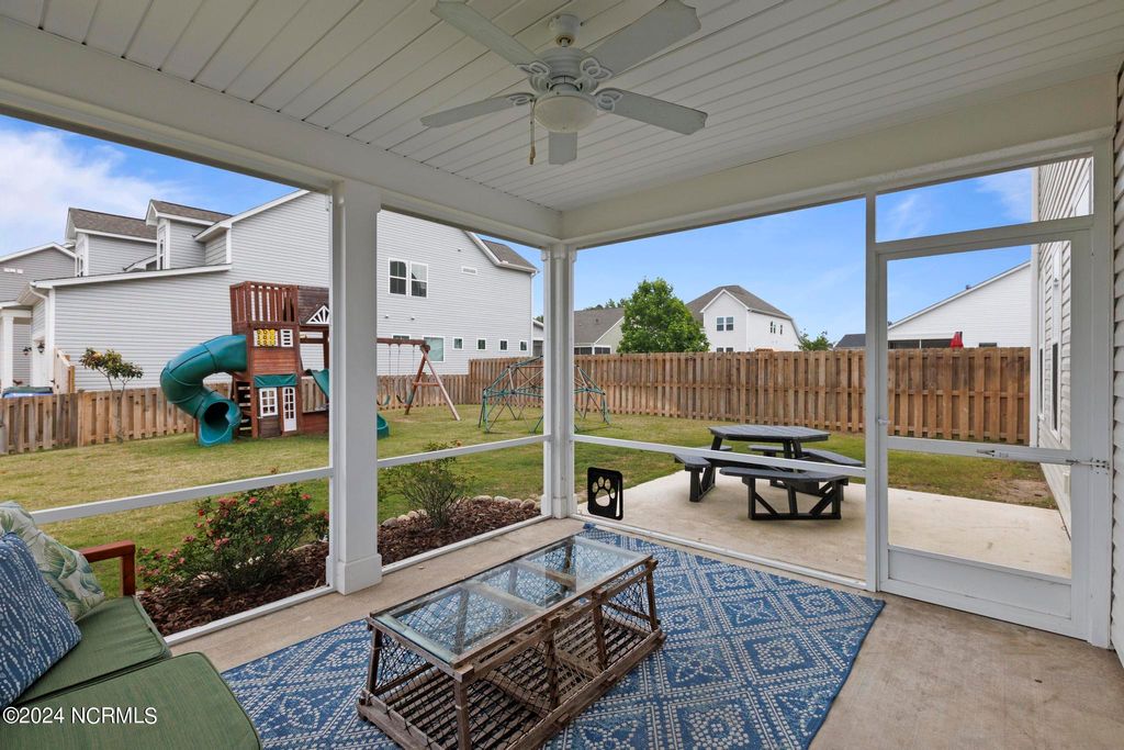 Photo of 907 W Arboria Drive, Hampstead, NC 28443 (MLS # 100567760)