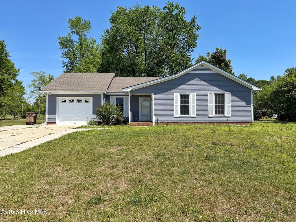 Photo of 203 Woodcrest Court, Jacksonville, NC 28540 (MLS # 100568105)