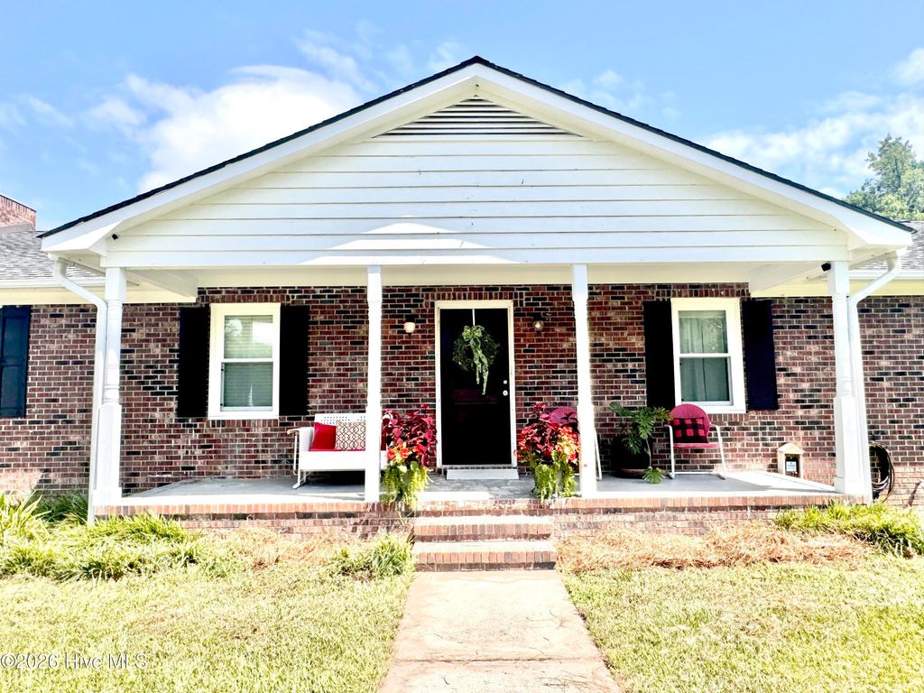Photo of 1101 Porters Lane Road, Rocky Point, NC 28457 (MLS # 100586567)