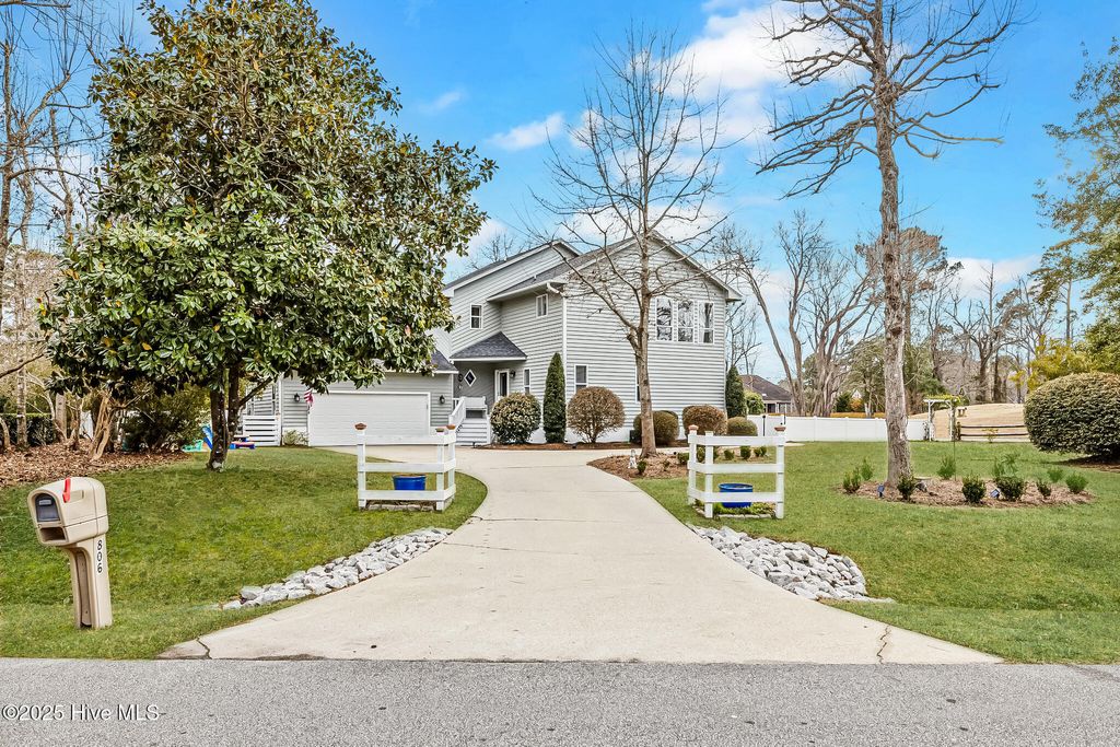 Photo of 806 Lord Granville Drive, Morehead City, NC 28557 (MLS # 100491963)