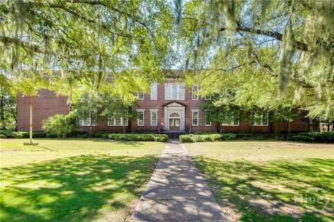 Condo For Sale - 1835 Skidaway Road #204<br/> Savannah, GA 31404