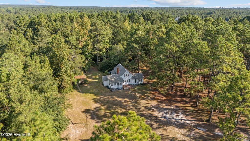 Photo of 376 Foxfire Road, Aberdeen, NC 28315 (MLS # 100550629)