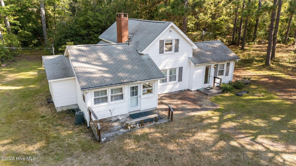 Photo of 376 Foxfire Road, Aberdeen, NC 28315 (MLS # 100550629)