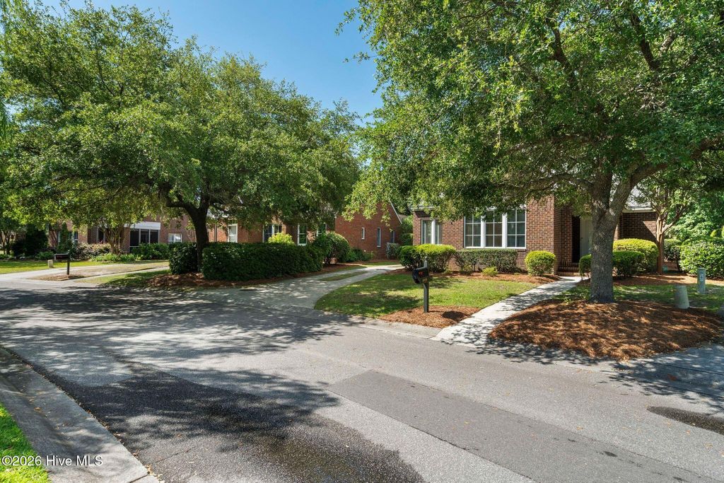 Photo of 4908 Lake Renaissance Circle, Wilmington, NC 28409 (MLS # 100575917)