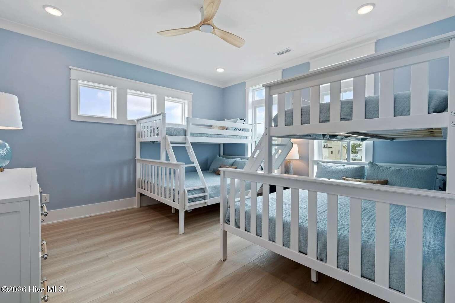 463 Ocean Boulevard W