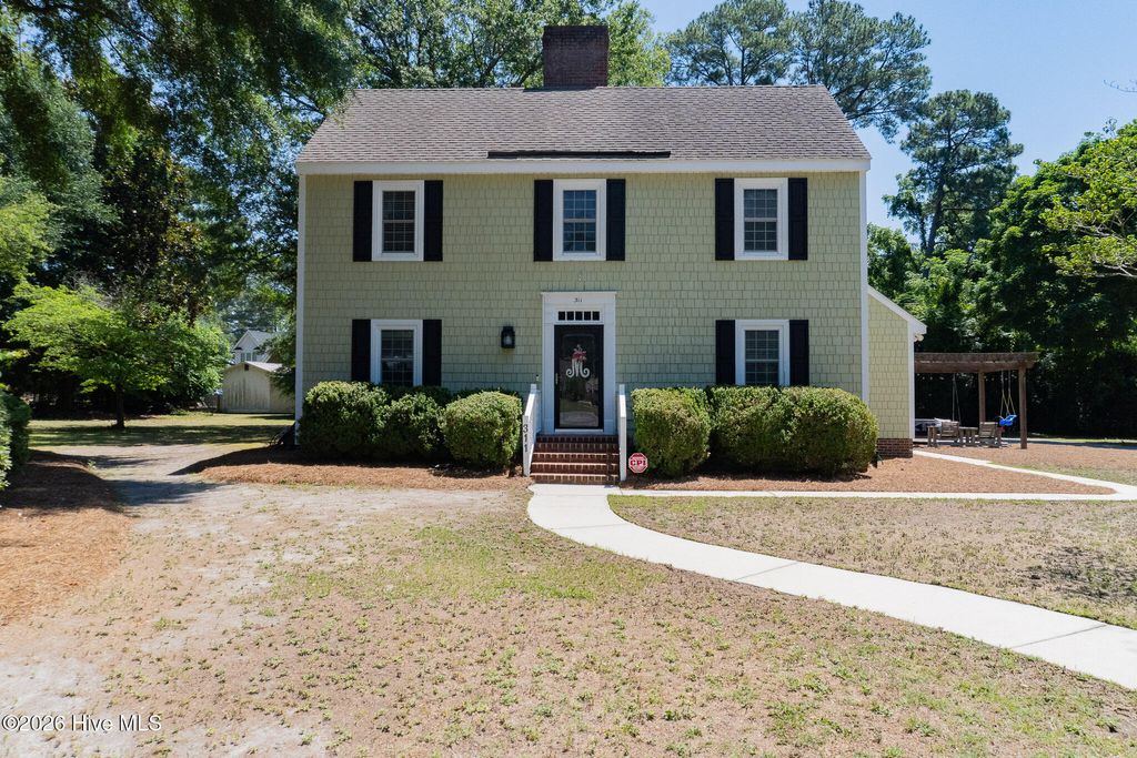 Photo of 311 Doll Street, Elizabethtown, NC 28337 (MLS # 100576448)