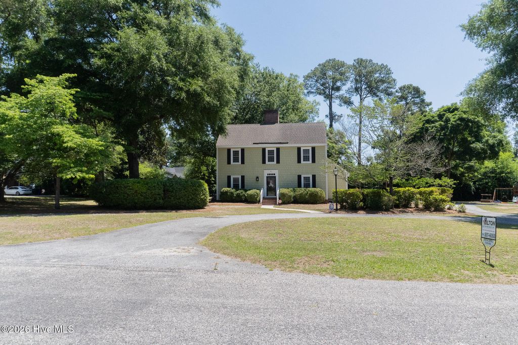 Photo of 311 Doll Street, Elizabethtown, NC 28337 (MLS # 100576448)