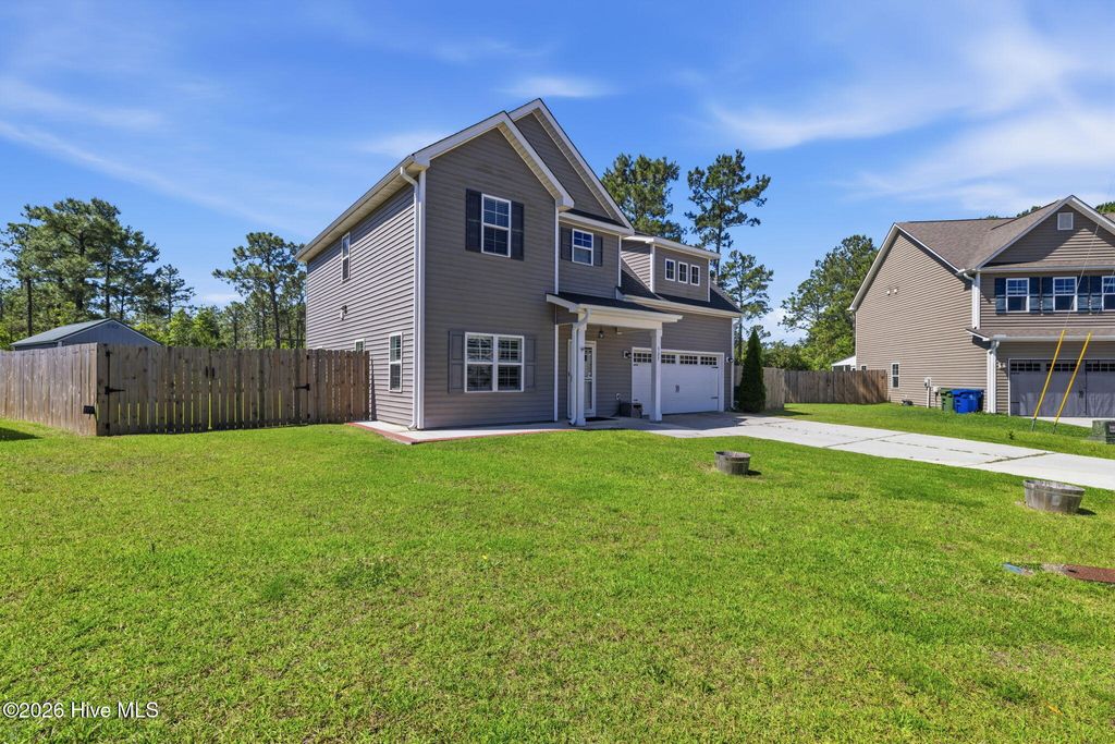 Photo of 527 Everett Glades, Sneads Ferry, NC 28460 (MLS # 100575219)