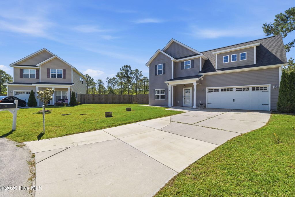 Photo of 527 Everett Glades, Sneads Ferry, NC 28460 (MLS # 100575219)