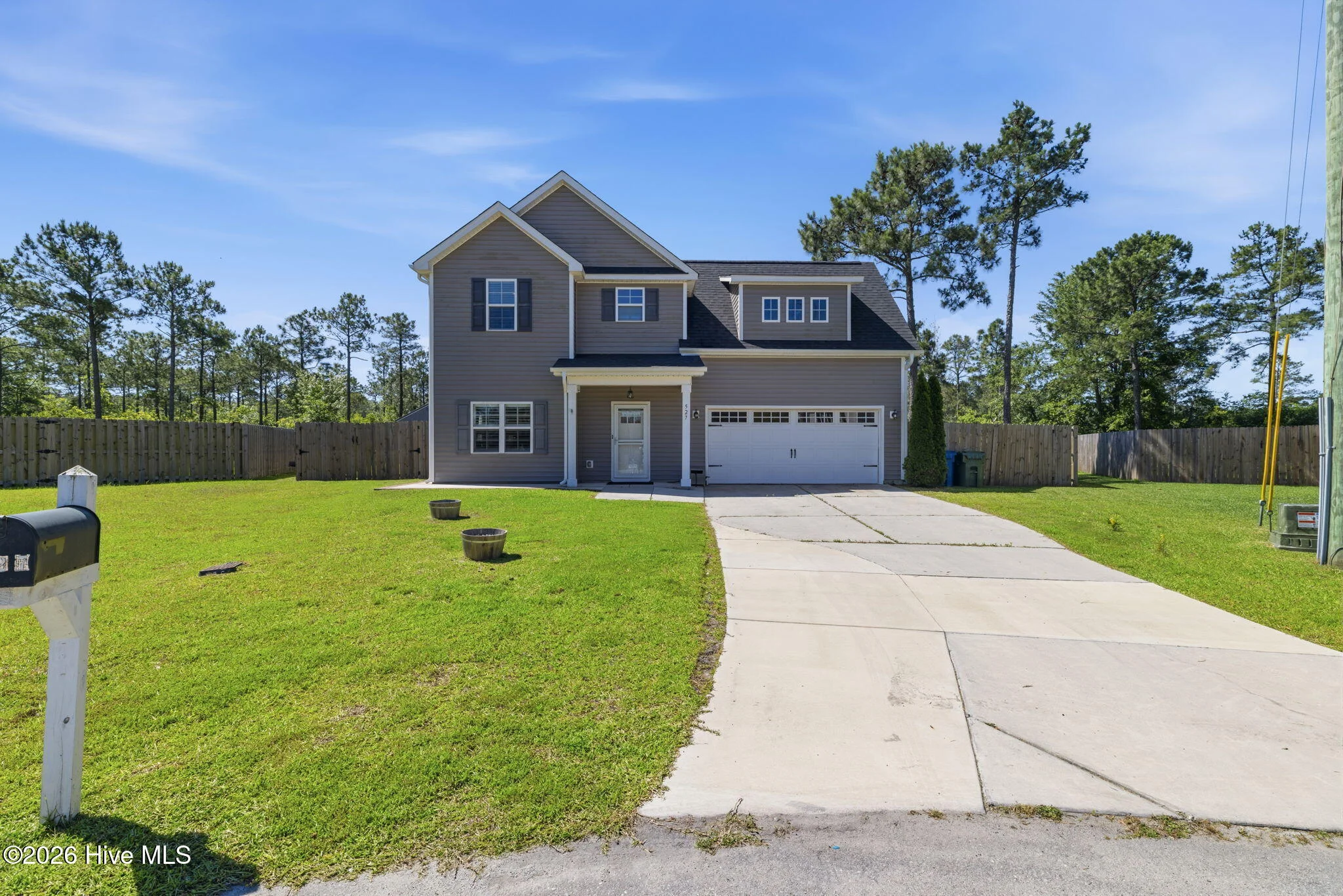 527 Everett Glades