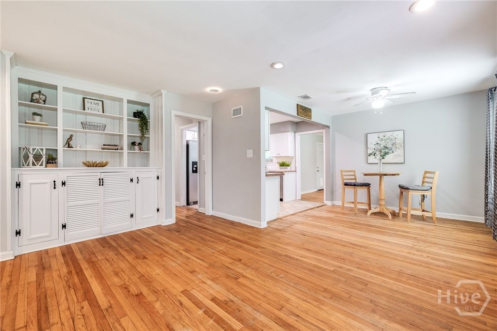 Photo of 4 Hopecrest Avenue, Savannah, GA 31406 (MLS # SA345946)