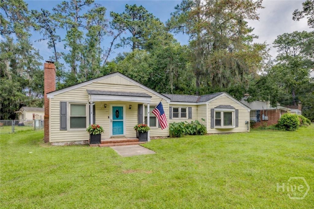 Photo of 4 Hopecrest Avenue, Savannah, GA 31406 (MLS # SA345946)