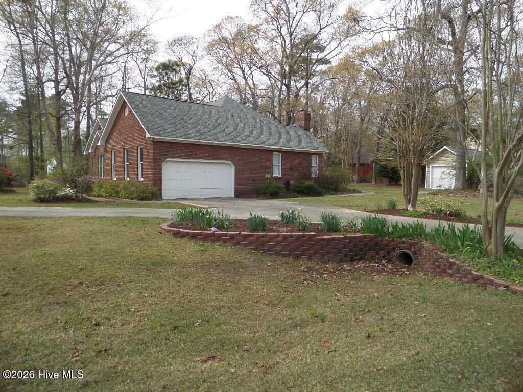 Photo of 100 Pheasant Drive, New Bern, NC 28562 (MLS # 100562452)