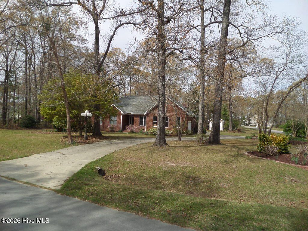 Photo of 100 Pheasant Drive, New Bern, NC 28562 (MLS # 100562452)