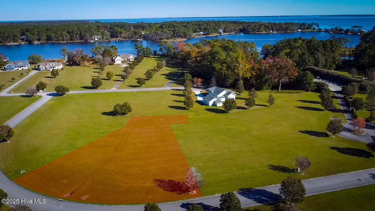 76 Club House Drive