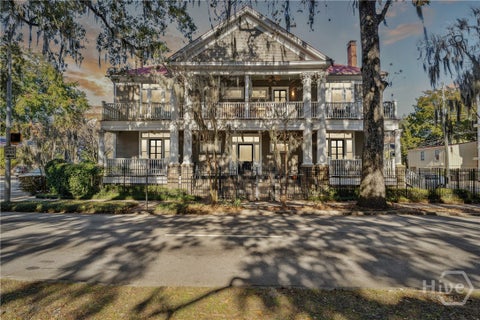 Condo For Rent - 8 W 37th Street #F<br/> Chatham County, Savannah, GA 31401