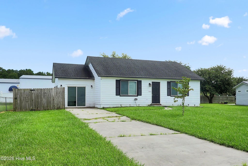 Photo of 109 Milestone Court, Jacksonville, NC 28546 (MLS # 100609573)