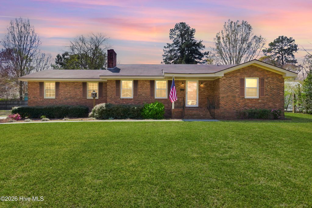 Photo of 118 E Wyche Street, Whiteville, NC 28472 (MLS # 100561797)