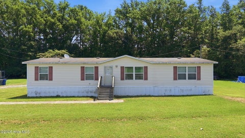 Homes For Sale - 7015 St James Church Road<br/> Stantonsburg, NC 27883