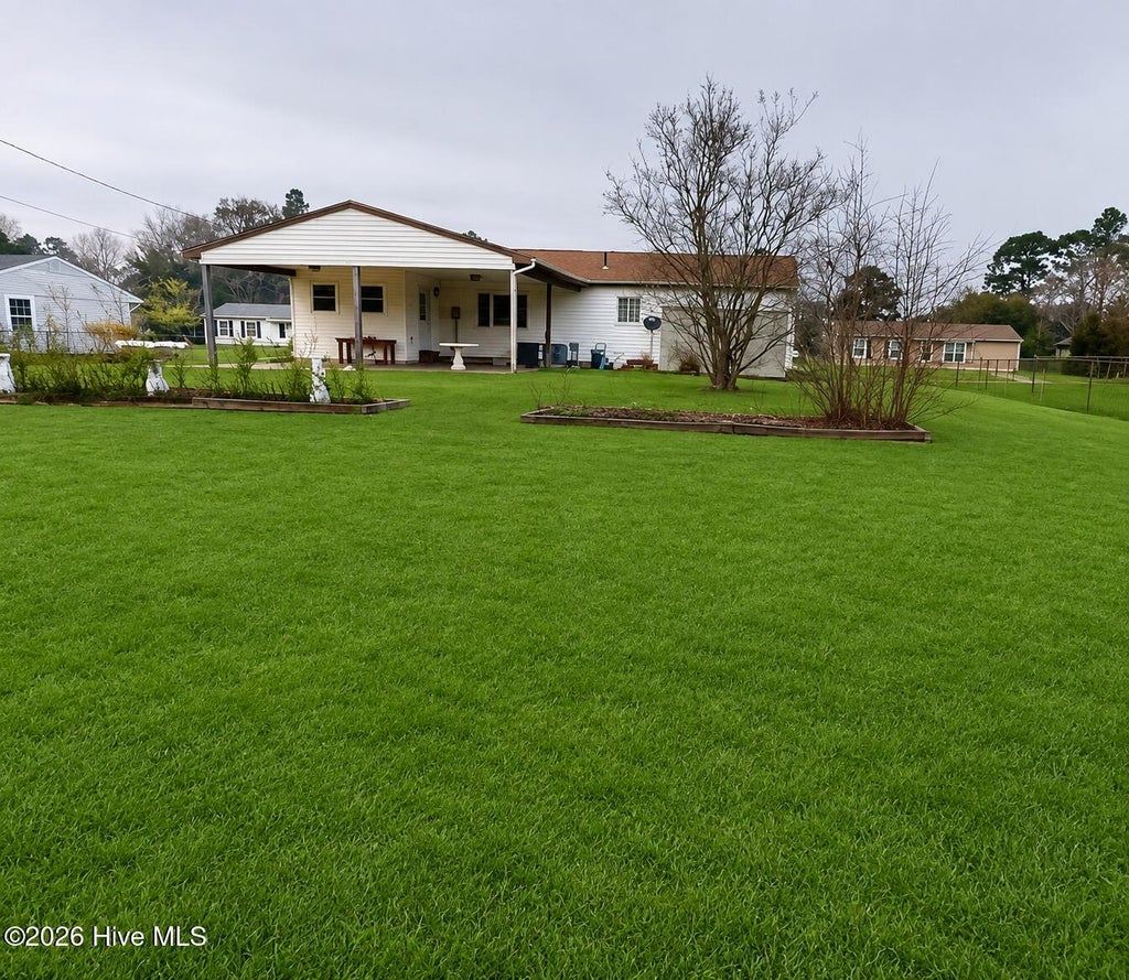 Photo of 165 Copeland Court, Hubert, NC 28539 (MLS # 100600672)