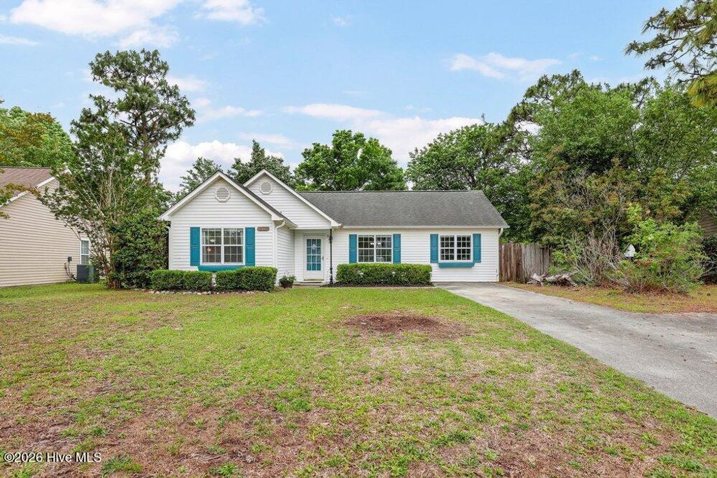 Photo of 813 Autumn Leaves Court, Wilmington, NC 28411 (MLS # 100573107)