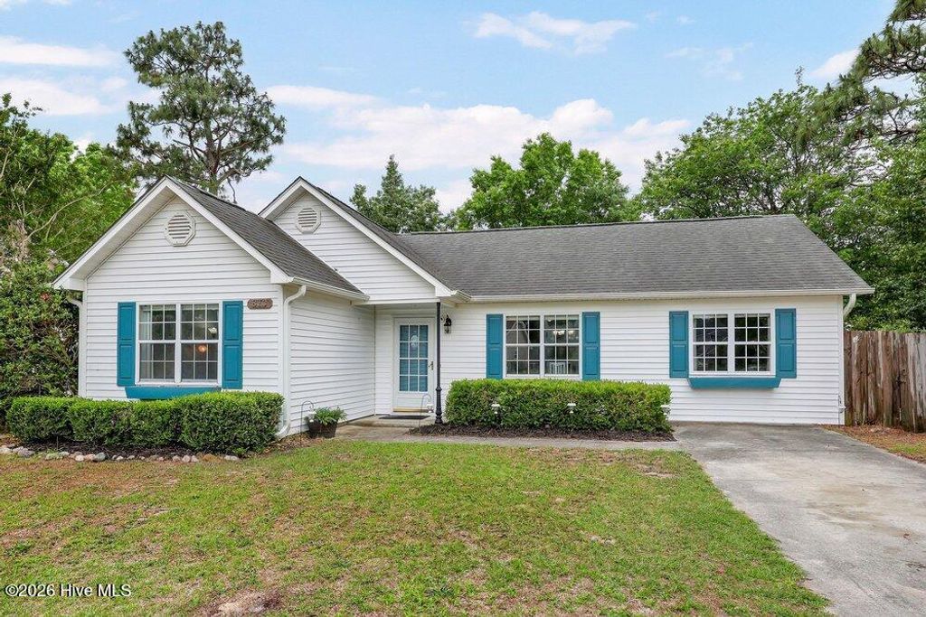 Photo of 813 Autumn Leaves Court, Wilmington, NC 28411 (MLS # 100573107)