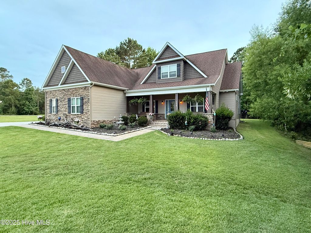 Photo of 135 Otway Burns Drive, Swansboro, NC 28584 (MLS # 100563425)