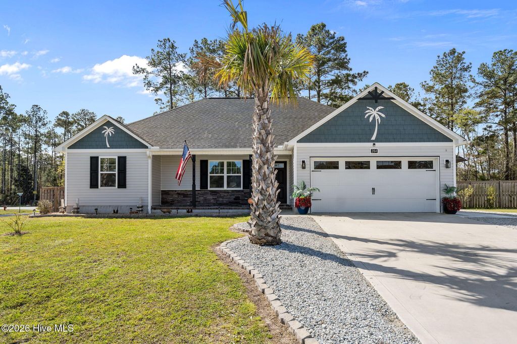 Photo of 284 Breakwater Drive, Sneads Ferry, NC 28460 (MLS # 100561412)