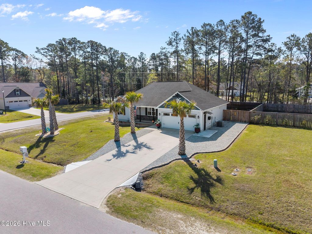 Photo of 284 Breakwater Drive, Sneads Ferry, NC 28460 (MLS # 100561412)