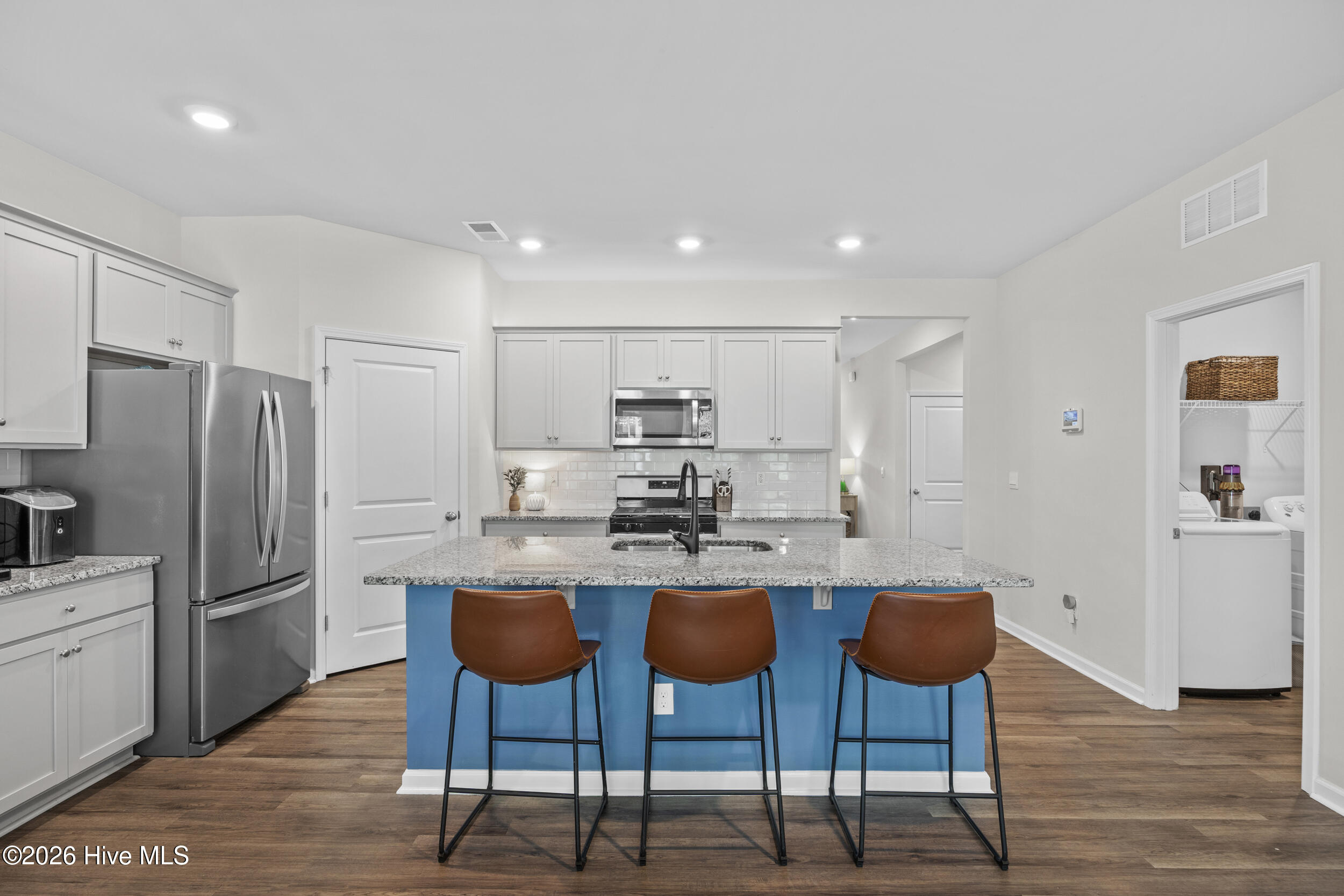 3021 Lochgreen Circle