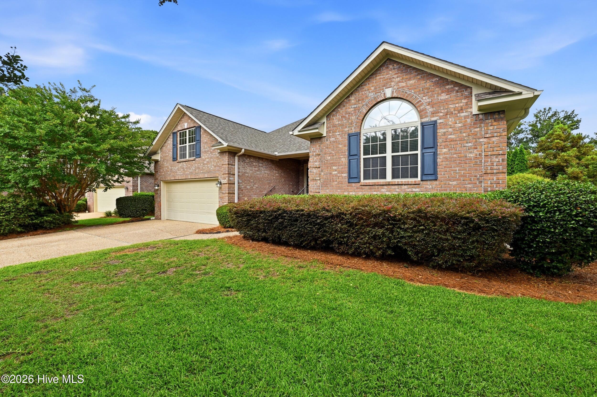 2604 Baypointe Cove