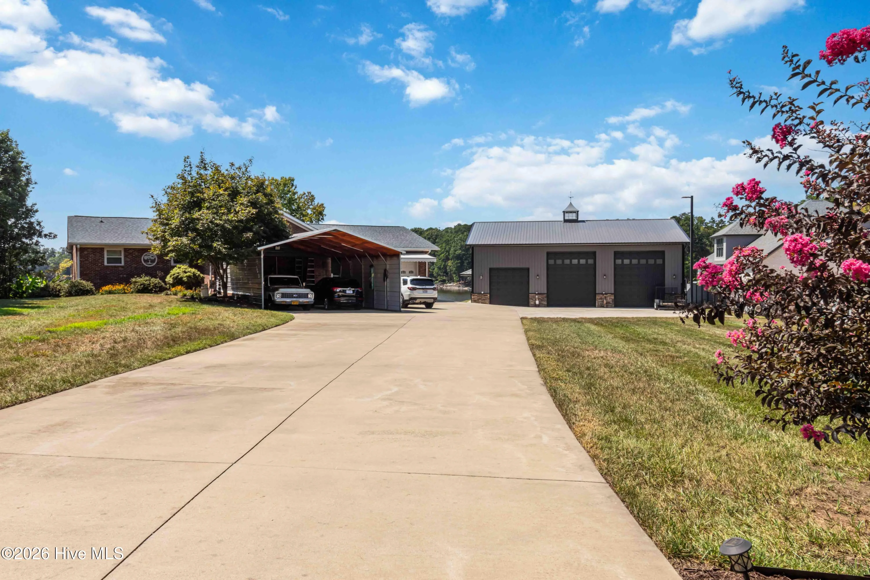 240 Foresail Road