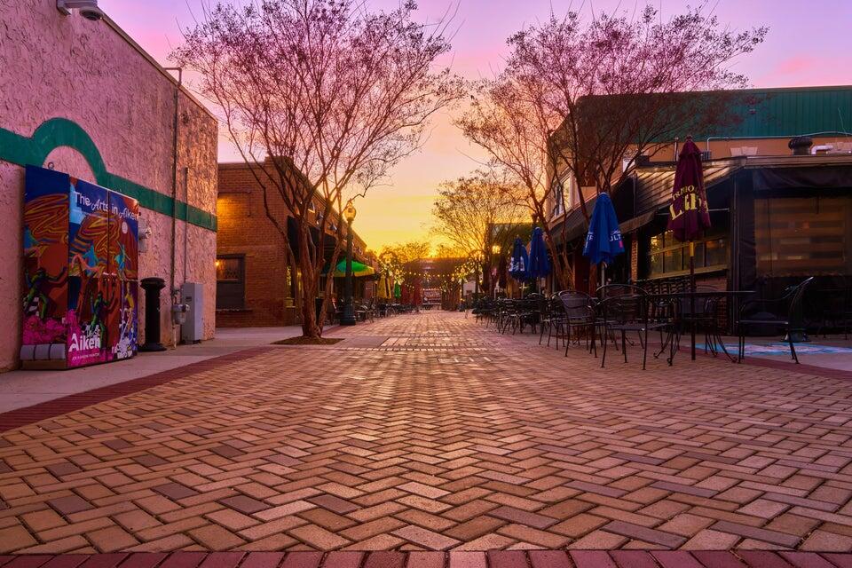 Aiken, South Carolina 29803, United States, 4 Bedrooms Bedrooms, ,3 BathroomsBathrooms,Residential,Active,256602