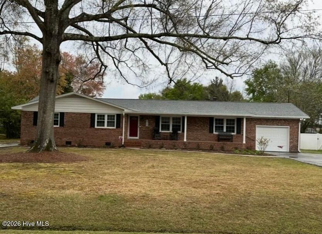 Photo of 810 Bragg Drive, Wilmington, NC 28409 (MLS # 100563306)