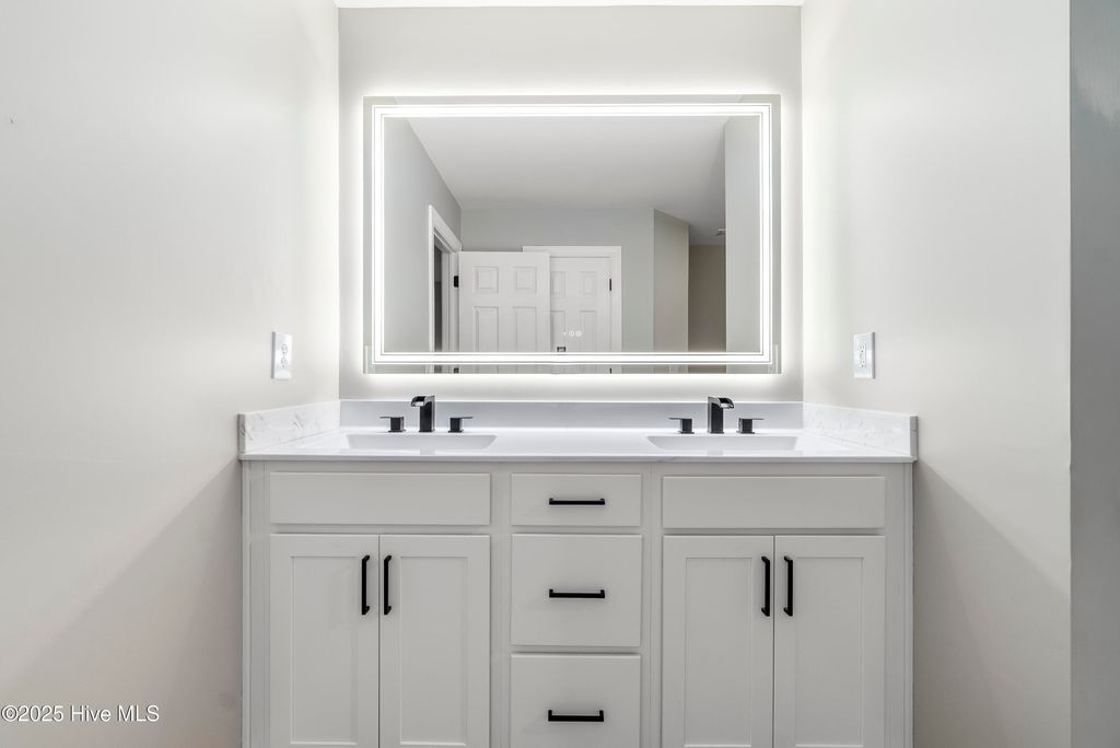 Photo of 114 Oxford Road, Moyock, NC 27958 (MLS # 100553840)