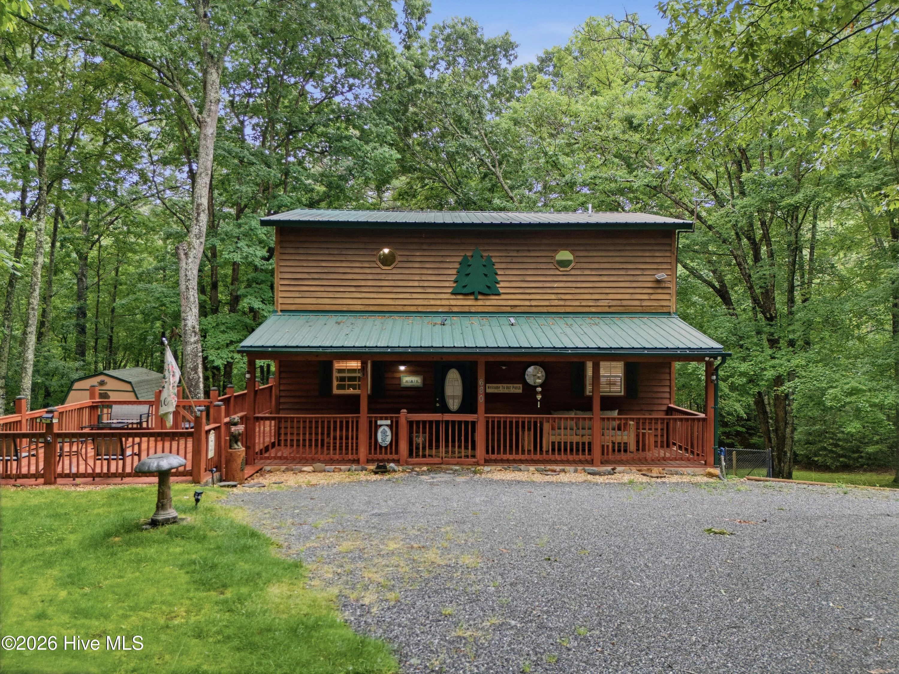 680 Hawthorne Lane