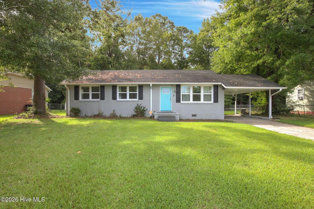 Photo of 309 Cole Drive, Jacksonville, NC 28540 (MLS # 100550982)